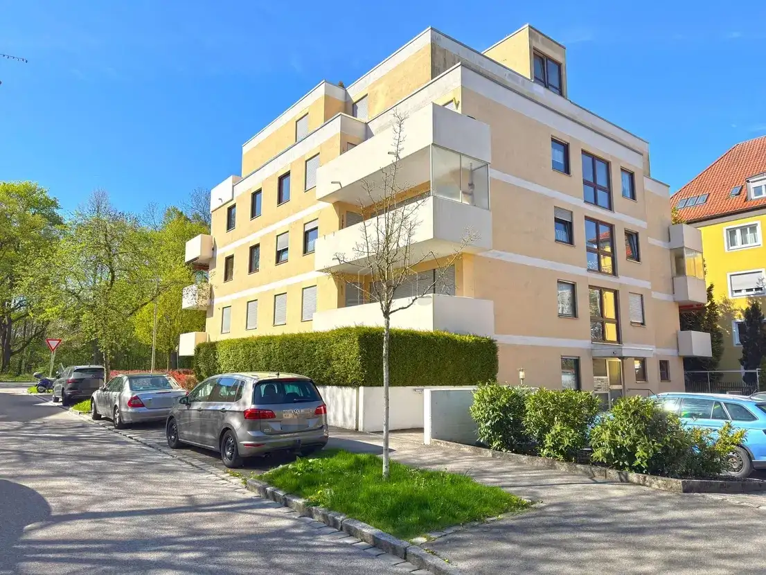 Sonnige 2 Zimmer Terrassenwohnung nahe in Augsburg Hochfeld – Bild 1 von 9