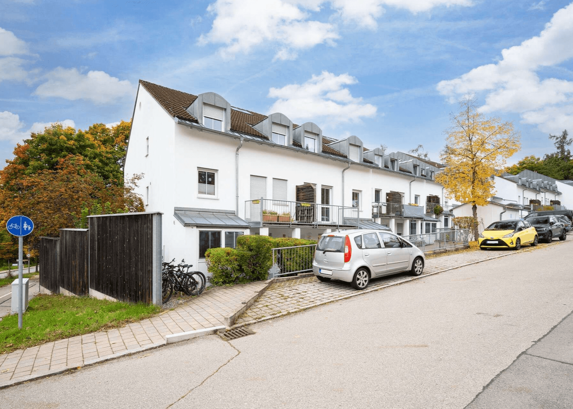 Lichtdurchflutete 3-Zimmer-Eigentumswohnung mit 2 Balkonen in Freising – Bild 1 von 12